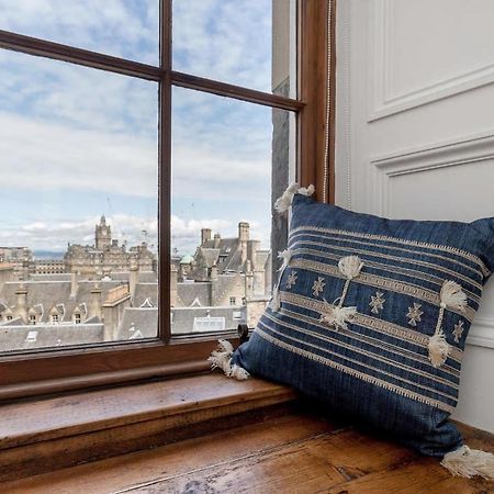 Stunning Panoramic Views: Heart Of The Royal Mile Apartment Edinburgh Exterior photo