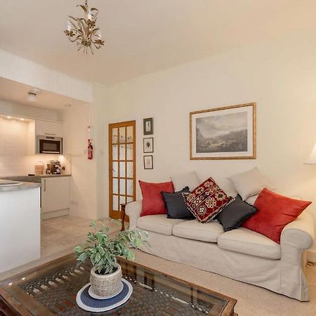Stunning Panoramic Views: Heart Of The Royal Mile Apartment Edinburgh Exterior photo