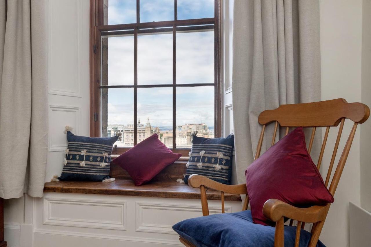 Stunning Panoramic Views: Heart Of The Royal Mile Apartment Edinburgh Exterior photo