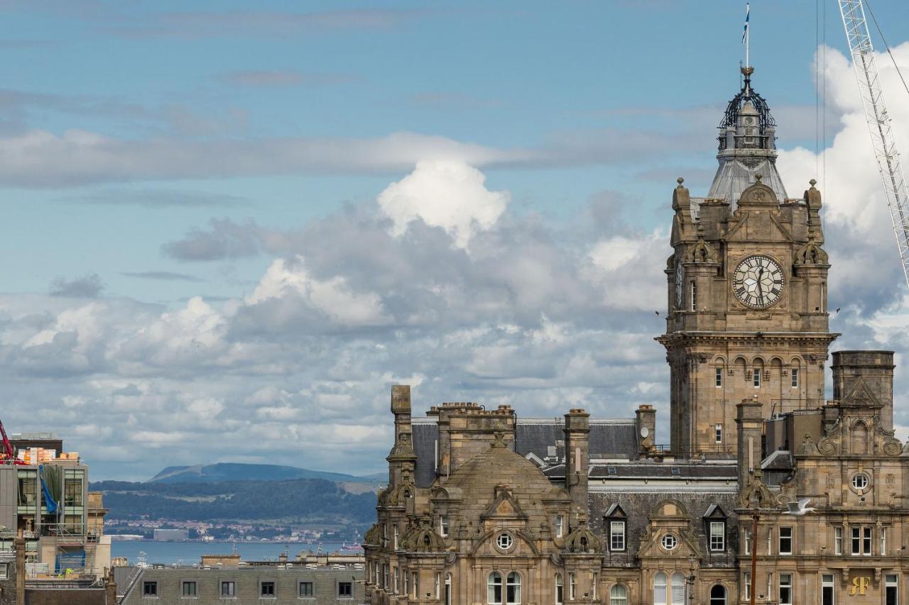 Stunning Panoramic Views: Heart Of The Royal Mile Apartment Edinburgh Exterior photo