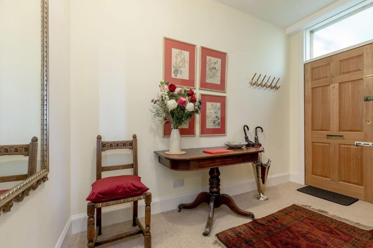 Stunning Panoramic Views: Heart Of The Royal Mile Apartment Edinburgh Exterior photo